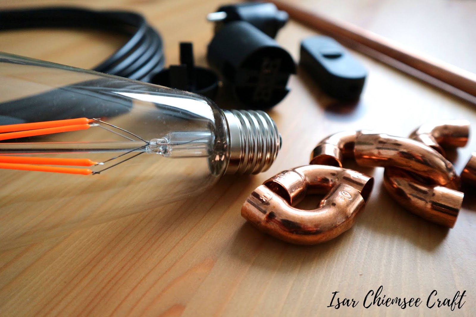 DIY Lampe aus Kupferrohren