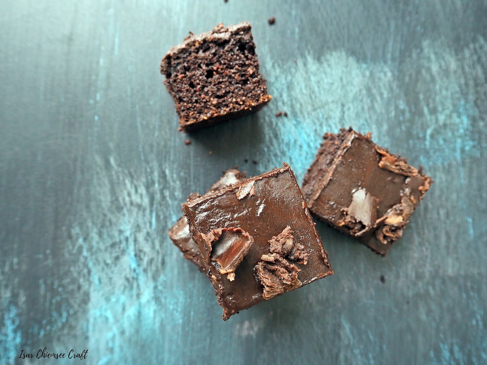 Ultimativ saftige Kokosbrownies aus Kokosmehl