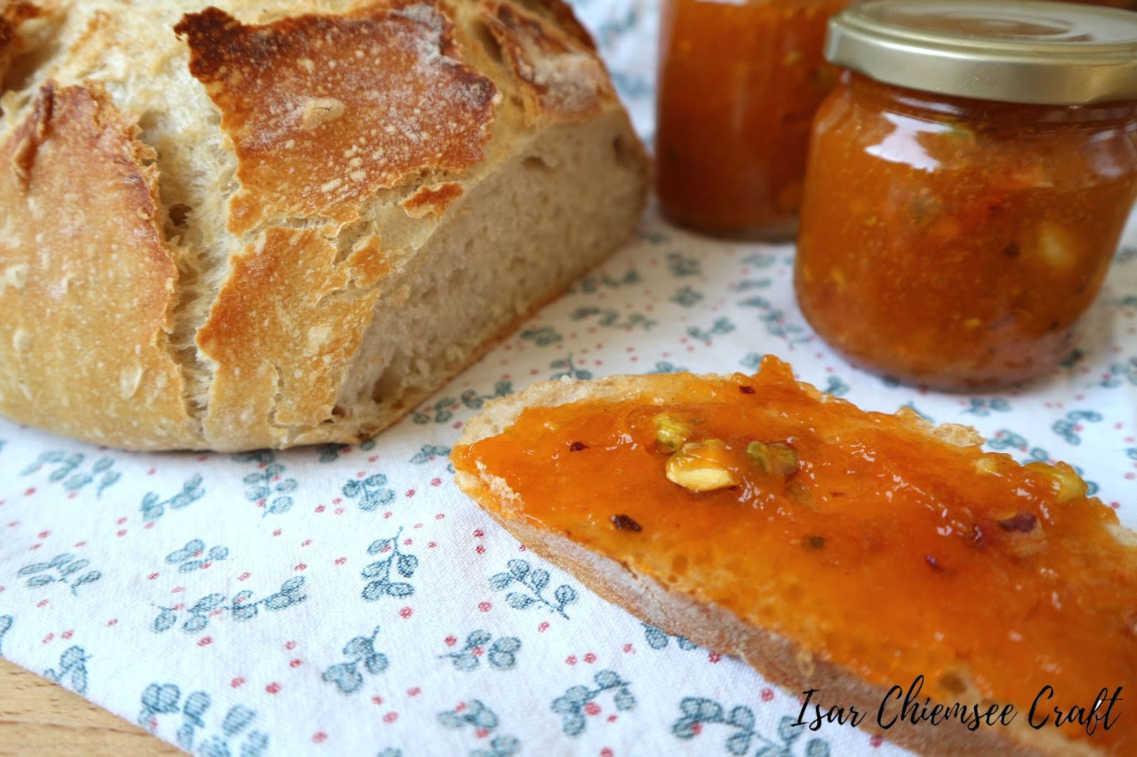 Aprikosen Marmelade mit Pistazien