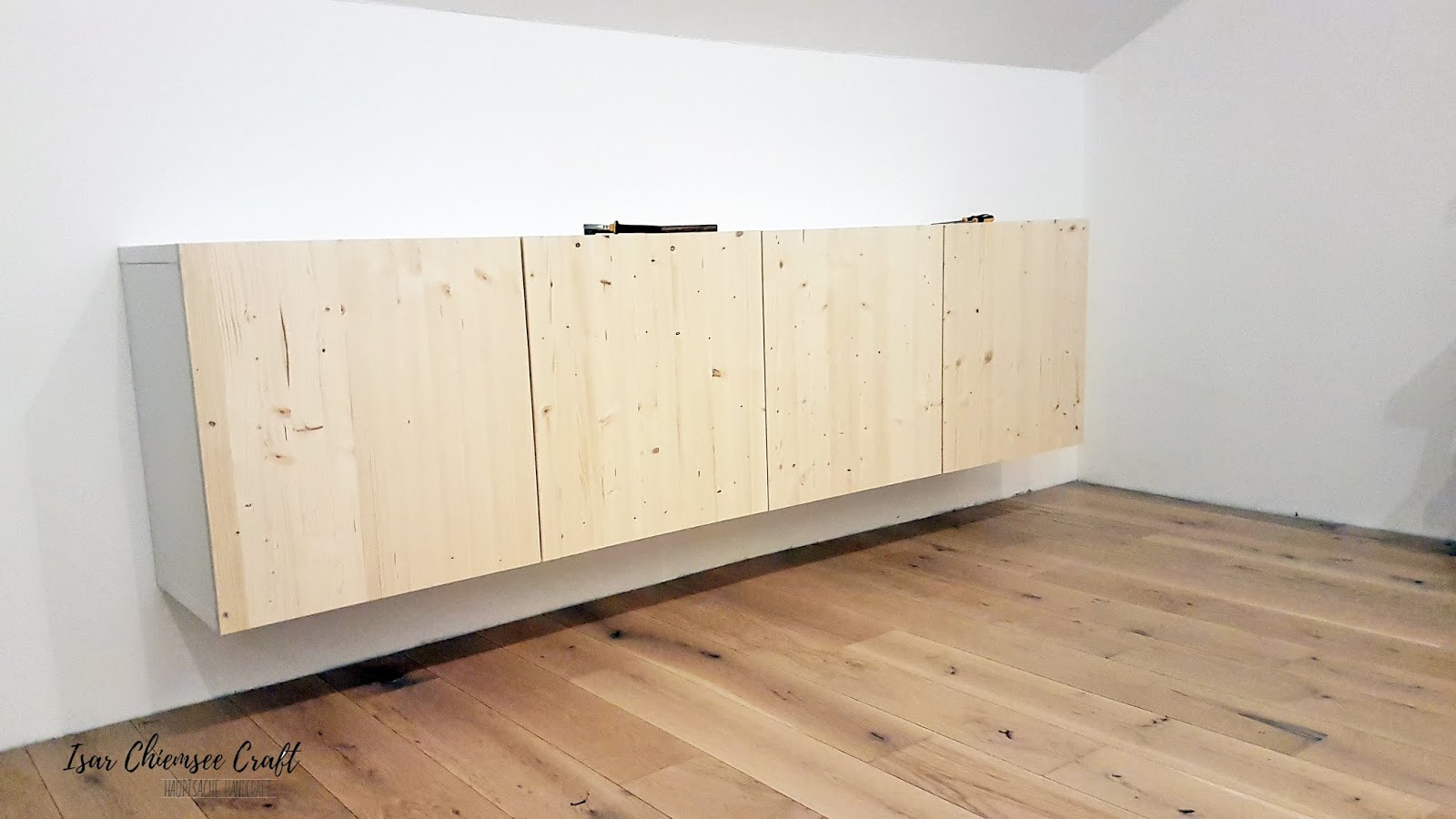 IKEA BESTÅ Hack mit selbst gebauten Türen aus Holz